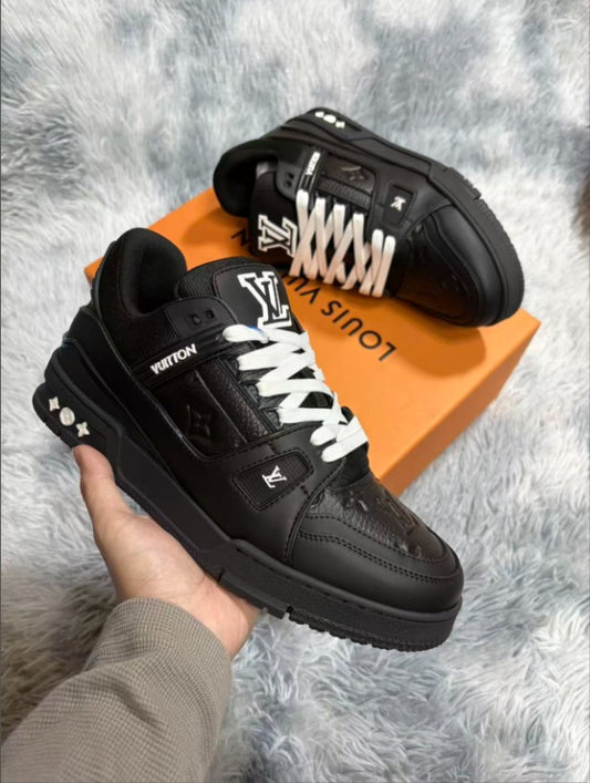 BLACK LV TRAINER
